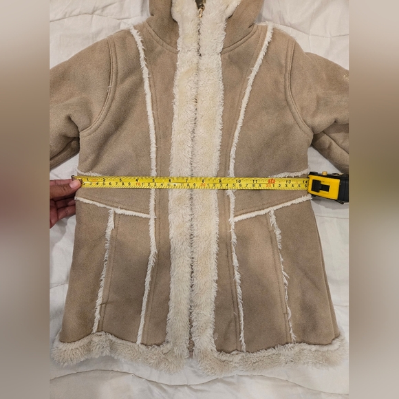 Cozy Tan Hooded Kids Jacket with Faux Fur Trim - Picture 4 of 4